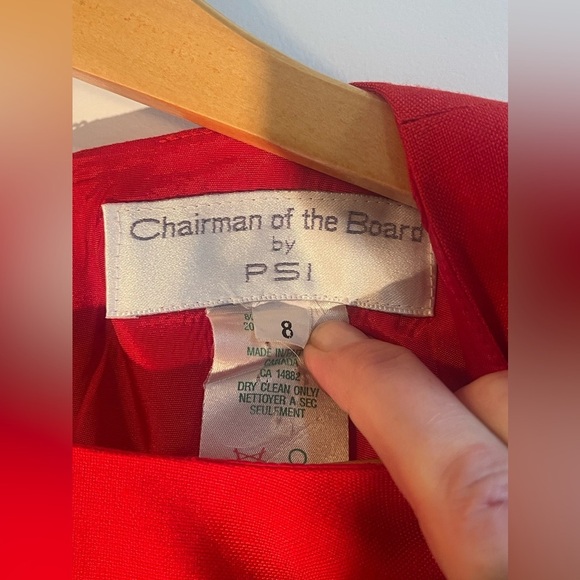 Gorgeous VINTAGE 70s Chairman of the Board by PSI Red Blouse with Shoulder Pads - Picture 4 of 16